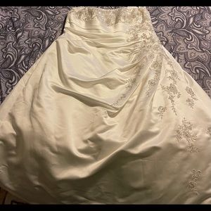 Ivory Wedding Dress